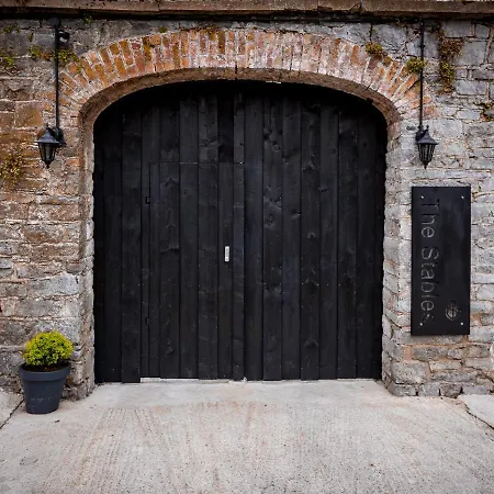 Stay Barrow Blueway - The Stables Monasterevin Exterior photo